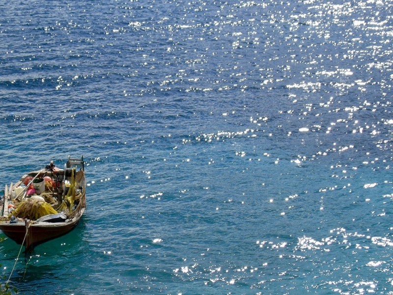 Ε! Σεις στεριές και&nbsp;θάλασσες!