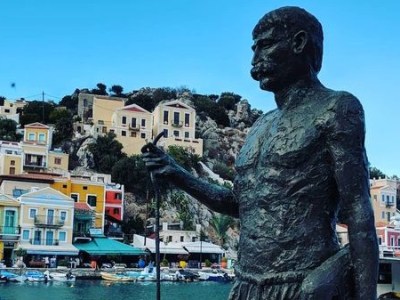 Το απέραντο γαλάζιο του θρυλικού σφουγγαρά Στάθη&nbsp;Χατζή