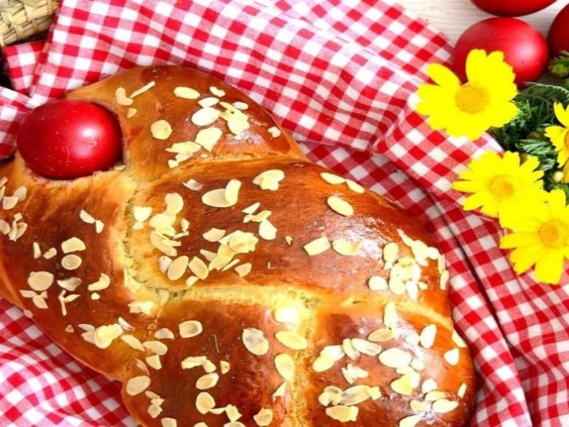 Γαλατερά τσουρέκια της&nbsp;γιαγιάς