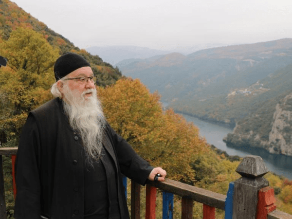 Μονή Τιμίου Προδρόμου: Δρόμος μεταξύ ουρανού και&nbsp;γης