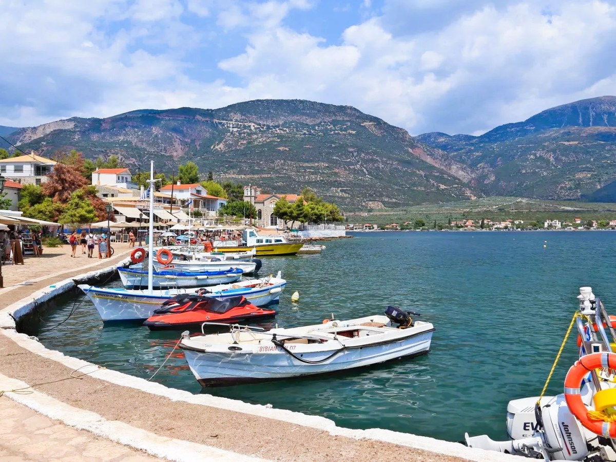 Τριζόνια, το μοναδικό νησί του Κορινθιακού που&nbsp;κατοικείται