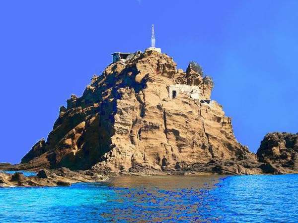 Τα μοναχικά νησιά Καλόγεροι στην καρδιά του&nbsp;Αιγαίου